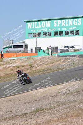 media/Apr-20-2025-AHRMA (Sun) [[393a79c373]]/Race/Group 11 early race/Turn 4b/